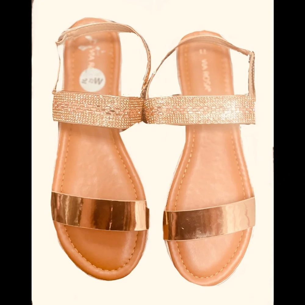 Via Rosa sandals - Picture 1 of 4